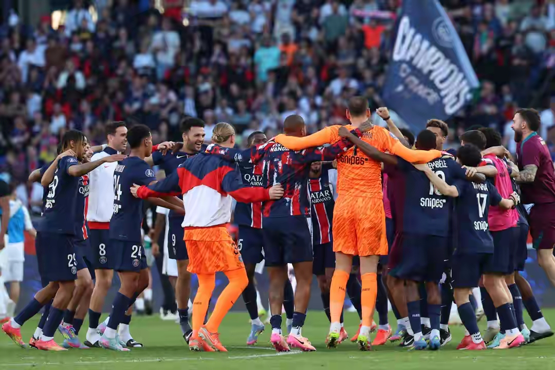 米兰体育app下载包含国际比赛日体能课后，巴黎圣日耳曼再遭质疑备战欧联，态度坚定，训练强度明显提升的词条