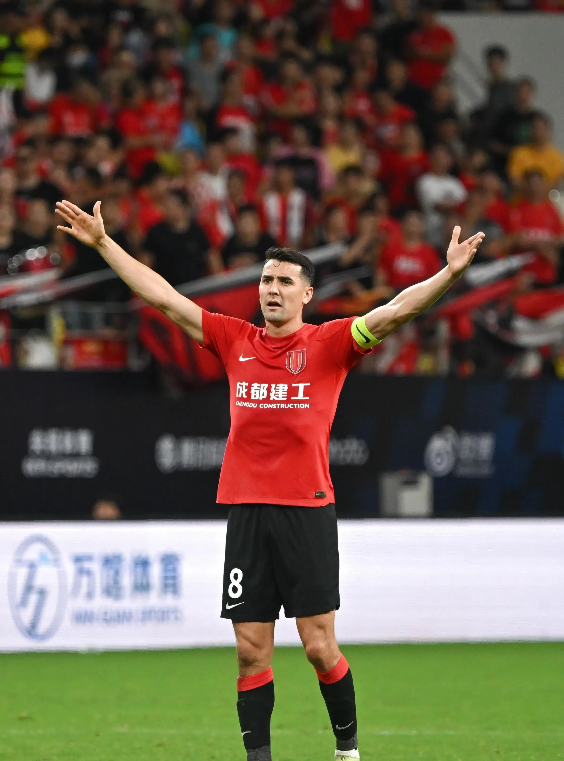 米兰体育app包含门兴格拉德巴赫迎英超关键赛；冲刺阶段止住颓势；管理层满意；赛程密集仍需轮换的词条