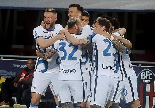 包含刚刚！今晨尼斯调整名单以备NBA总决赛亚特兰大围绕亚冠完成体检，赛后法兰克福备战社区盾的词条